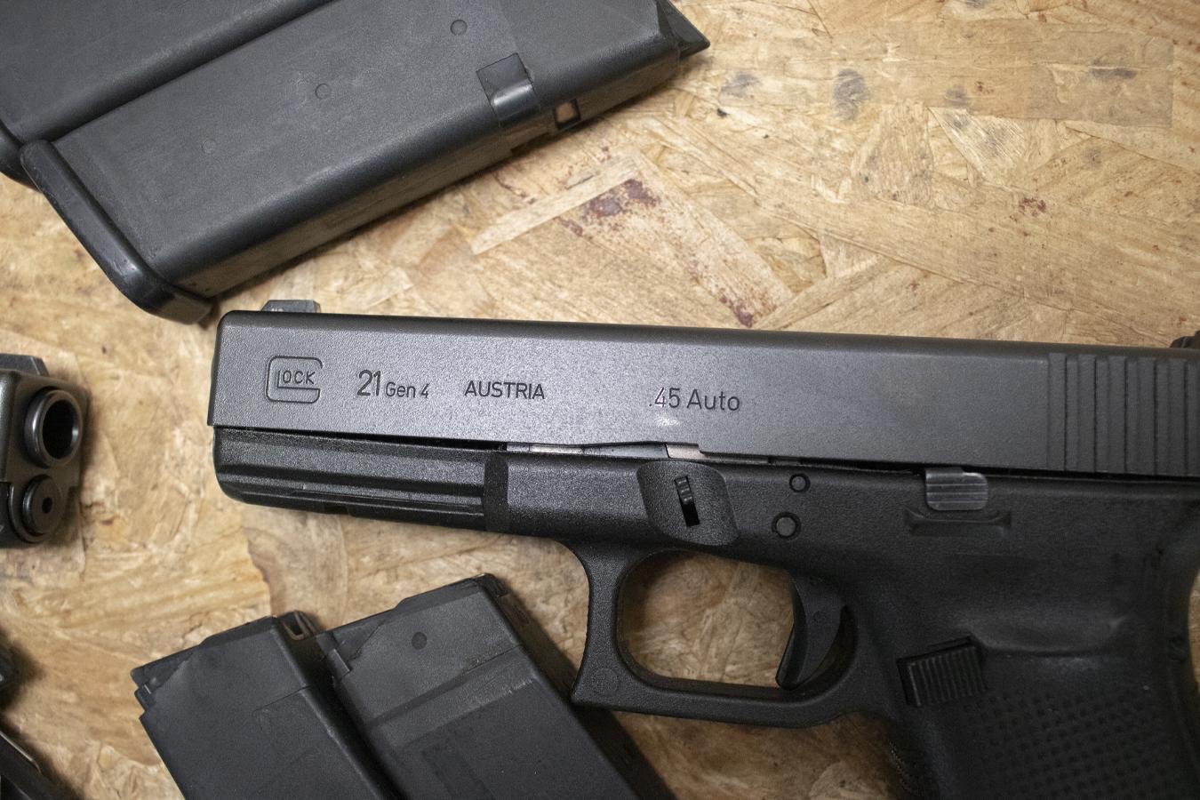GLOCK 21 Gen4 45ACP Police Trade-In Pistols with Three Magazines